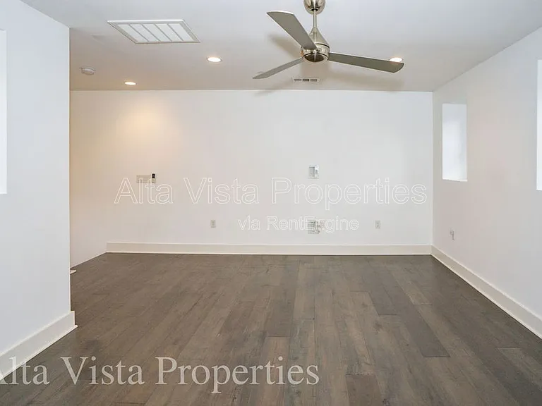 2549 Aperture Cir — Photo 28