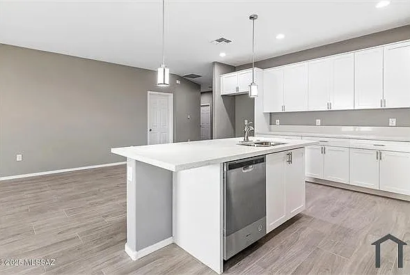 4 bed, 1800 sqft, $2,400 — Photo 4