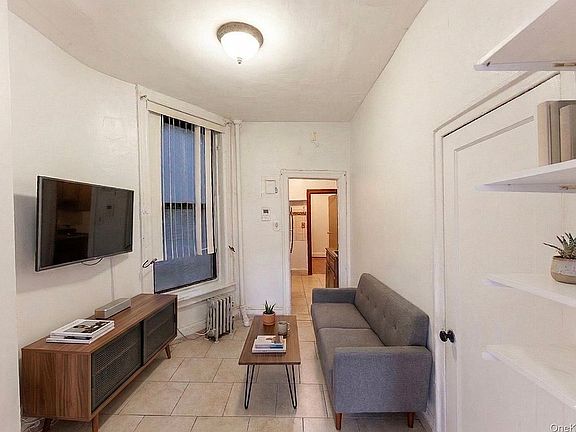 5th image of 529 E 12th St APT C5