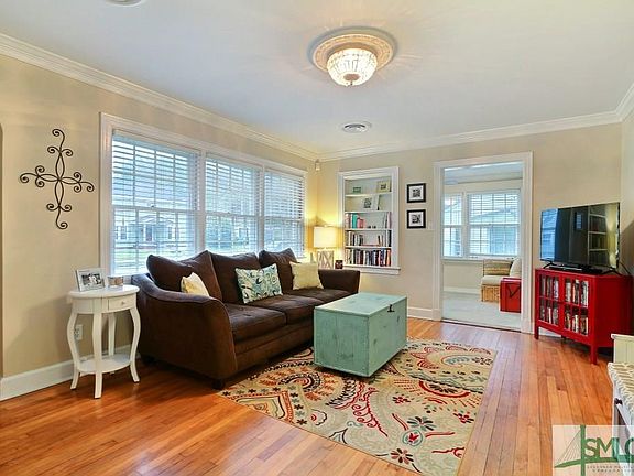 3rd image of 1309 E 52nd St