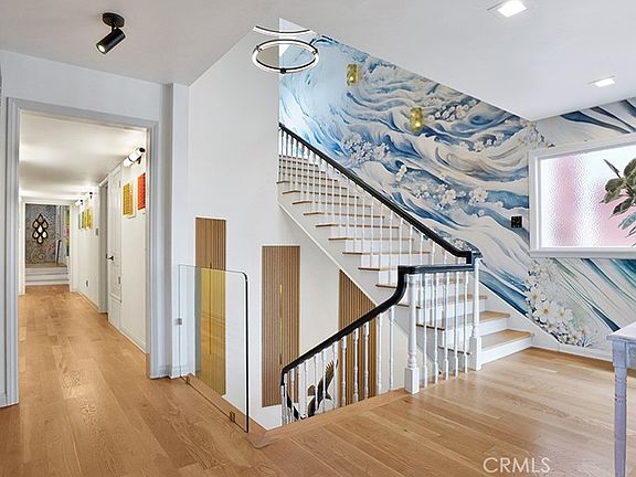 5th image of 213 Marguerite Ave