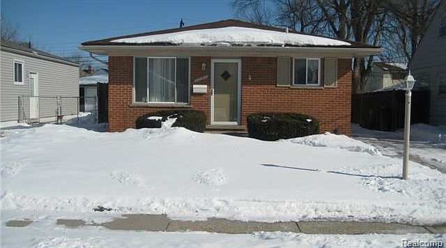 1st image of 17252 Arlington Ave