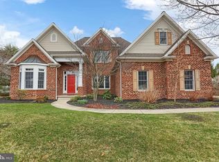 321 Candlelight Dr, Mechanicsburg, PA 17055