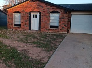 817 Hairston Graneronett Main St, Altus, OK 73521