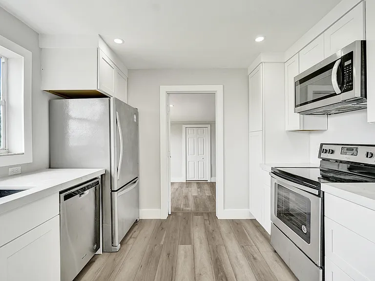 5601 SW 36th Ct — Photo 10