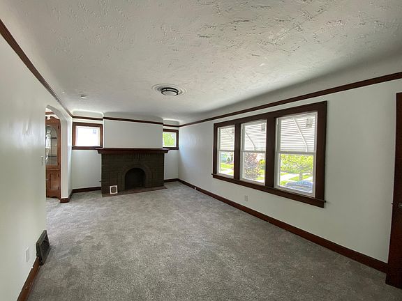 4th image of 3937 W 157th St