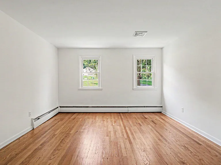 31 Beacon Hill Ct — Photo 6