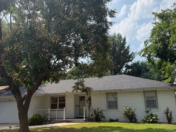 1232 W Berkeley St, Springfield, MO 65807