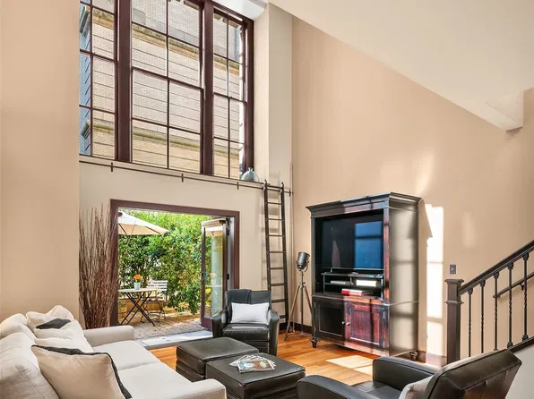 201 Galer Street #102, Seattle, WA 98109
