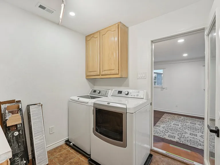 1739 Starwood Dr — Photo 33