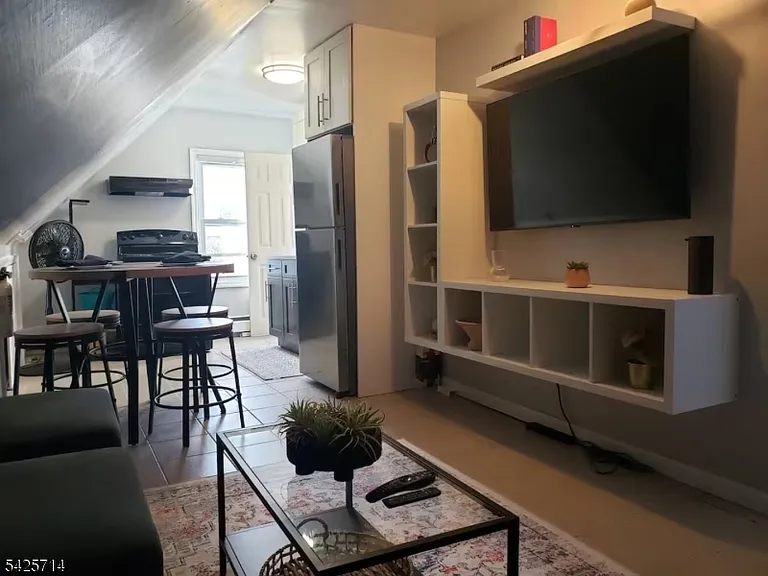 187 Milford Ave #3 — Photo 4