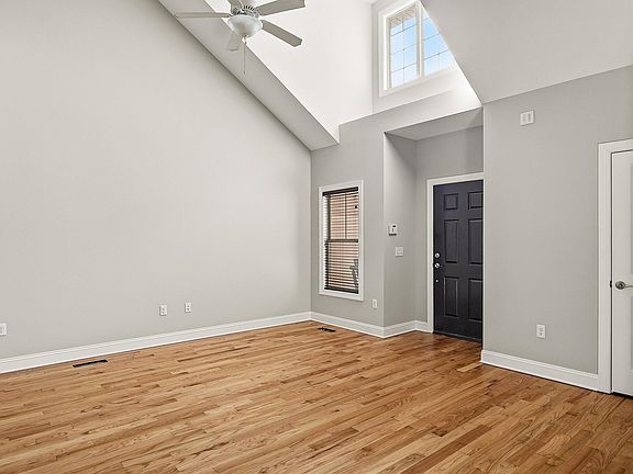 4th image of 60 Cypress Cir