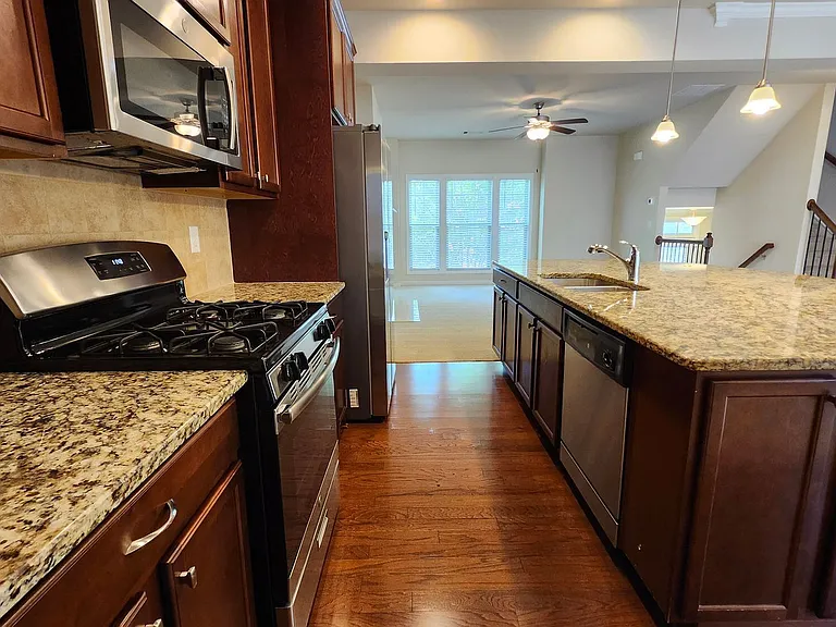 2669 Village Park Bnd — Photo 4
