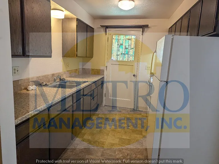 768 W Sylvan St — Photo 6