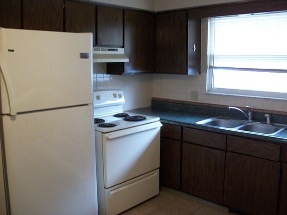 3rd image of 1439 Mac Dr