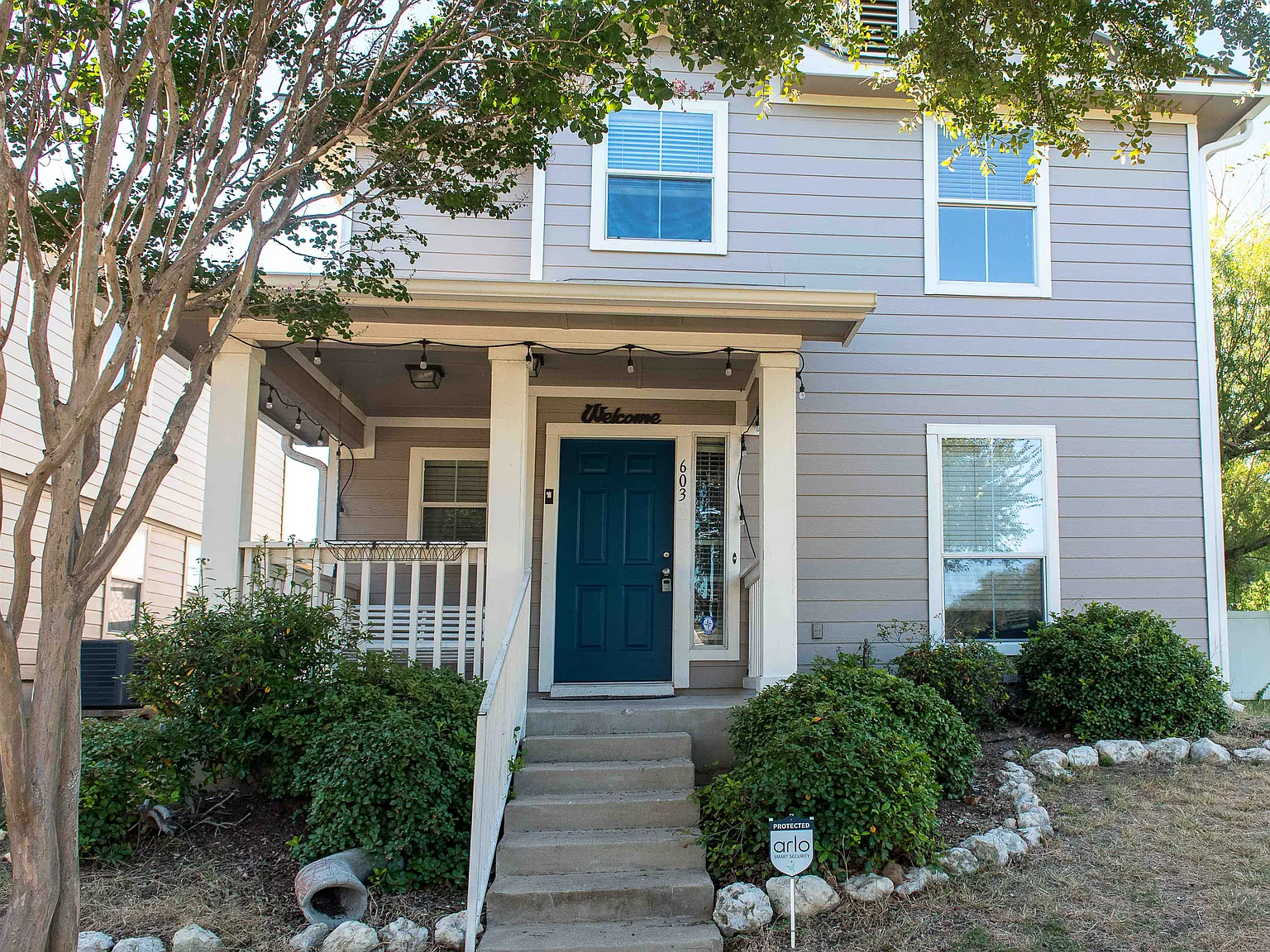 4 bed, 2.5 bath, 1970 sqft, $2,170 — Photo 1