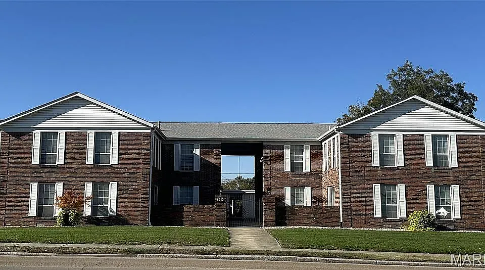 8612 W Main St #3