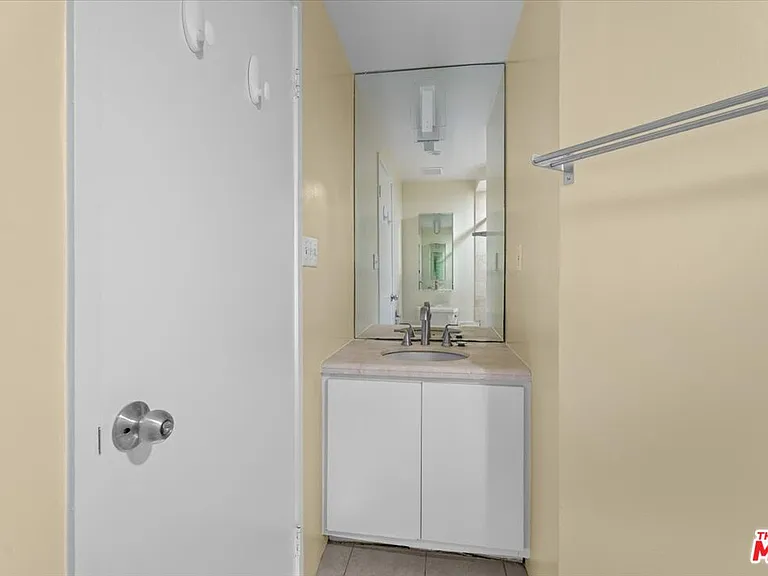 4265 Marina City Dr #101 — Photo 27
