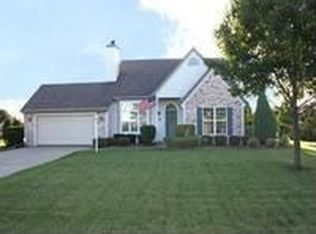 W166N10216 Calico Ln, Germantown, WI 53022