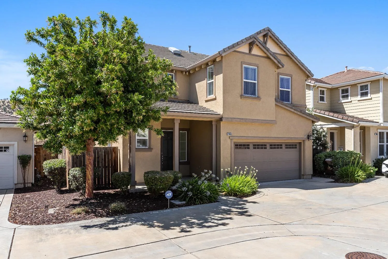 20863 Grapevine Dr photo 1
