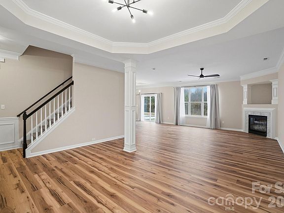 5th image of 3608 Herkimer Dr