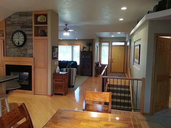 5th image of 690 Wyndemere Dr