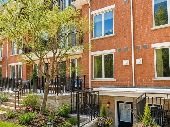 50 Joe Shuster Way #215, Toronto, ON M6K 1Y8