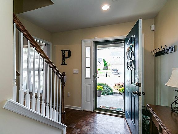 3rd image of 350 Bowerwood Dr