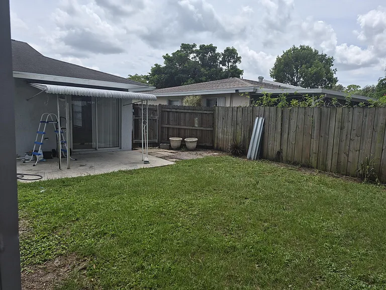3793 Heather Dr W — Photo 11