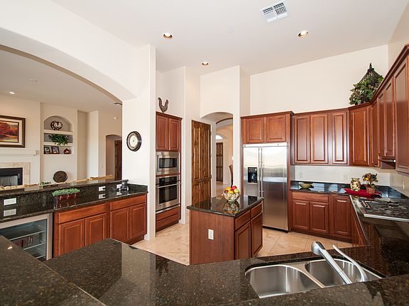 3rd image of 13901 N Running Brook Ln