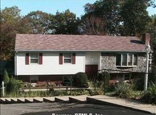 205 Stanley Rd, Hamden, CT 06514