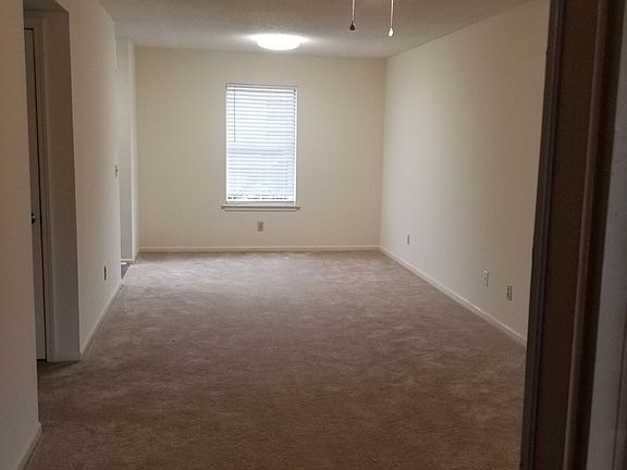 3rd image of 1001 12th St #37