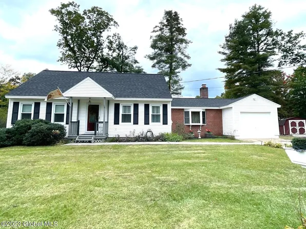 15 Forest Lane, Queensbury, NY 12804