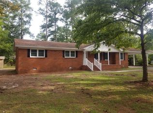 124 Perry Dr, Goldsboro, NC 27530