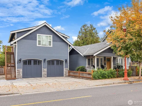 180 NW Dogwood Street, Issaquah, WA 98027