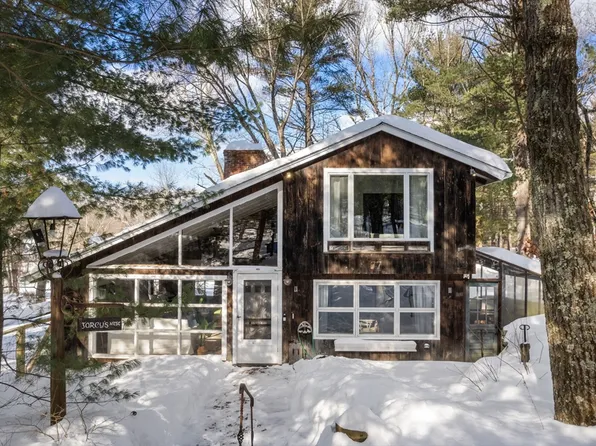 77 Old County Rd, Waltham, MA 02451