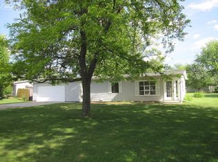 6205 Woodsdale Dr, Grand Blanc, MI 48439