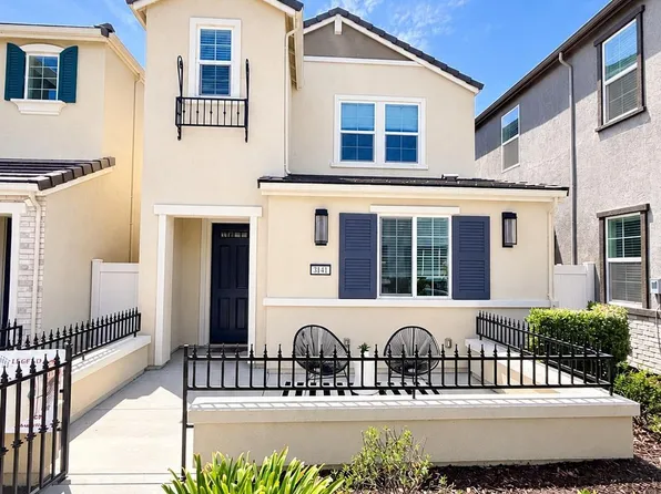 3141 Bluebird Ct, West Sacramento, CA 95691