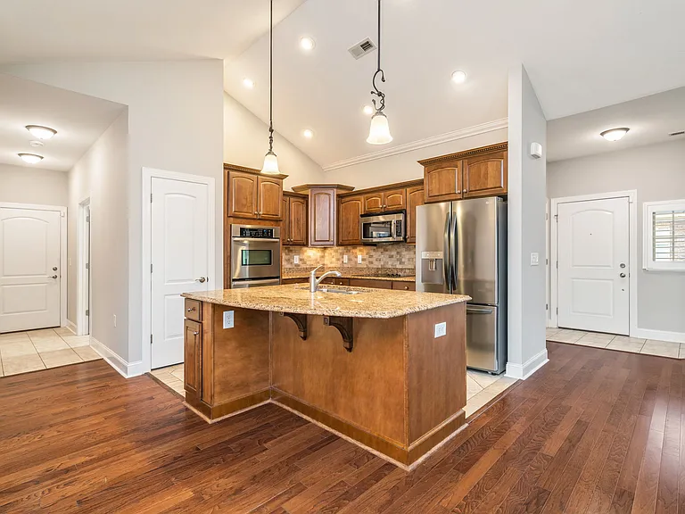 4935 Willow Bluff Cir — Photo 11