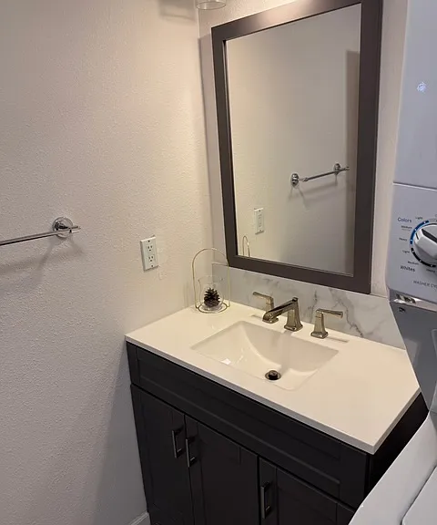 9 Eccelstone Cir #3 — Photo 7
