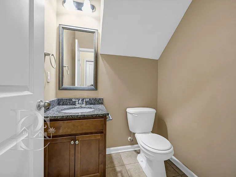 328 Northwood St — Photo 15