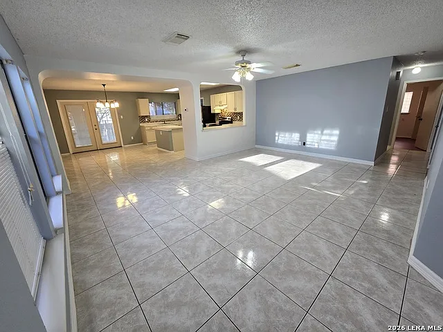 3 bed, 2.0 bath, 1518 sqft, $1,750 — Photo 4