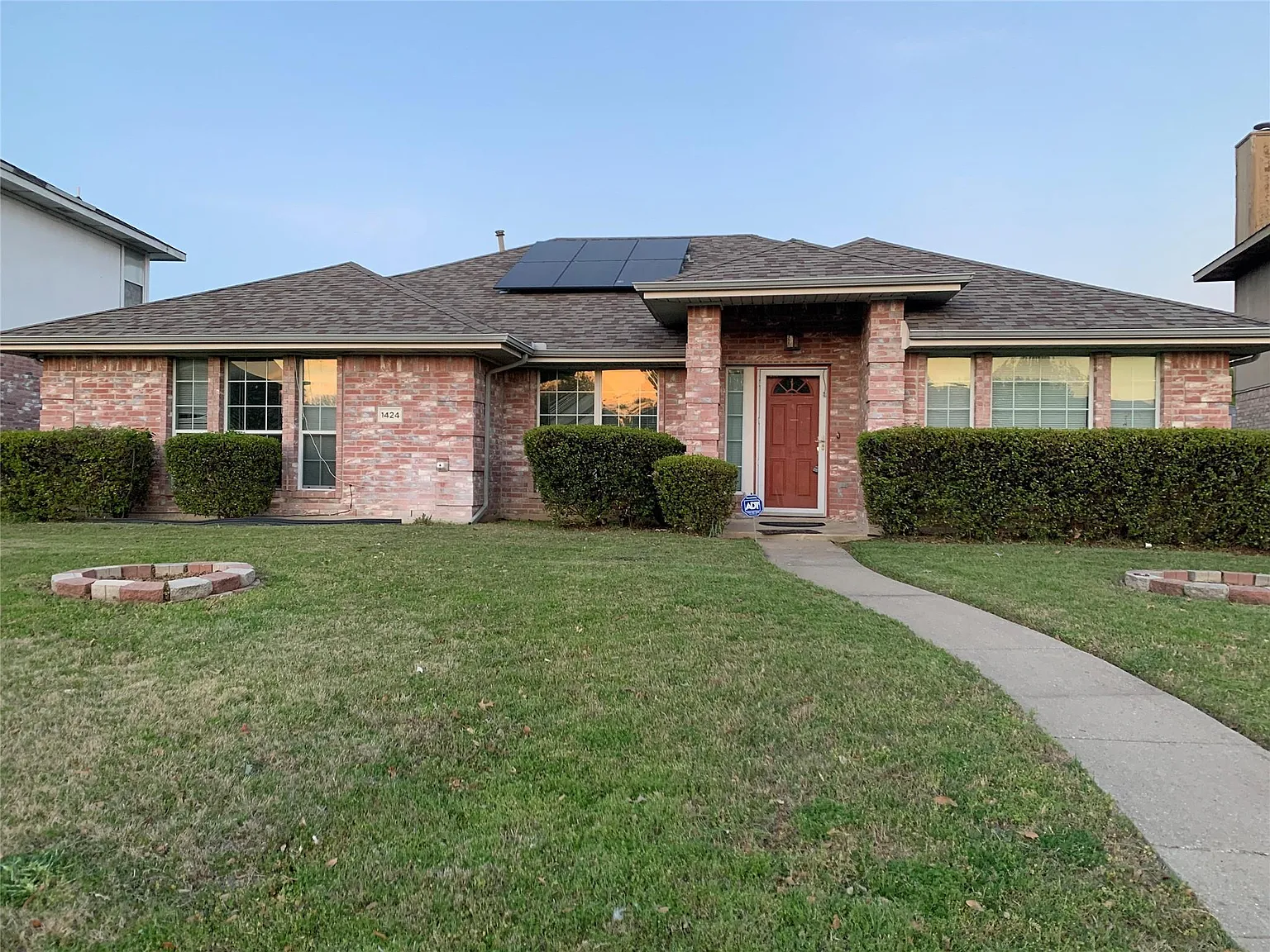5 bed, 1820 sqft, $2,499 — Photo 1