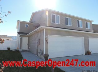 6925 Umpqua River Rd, Casper, WY 82604