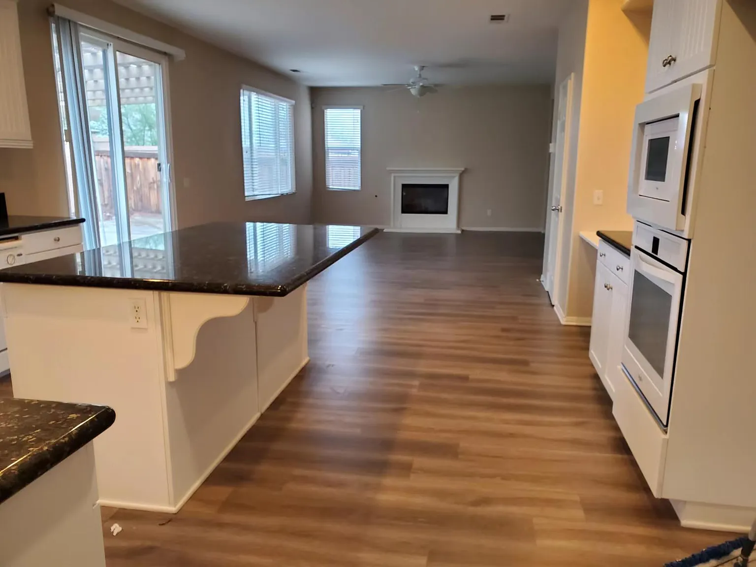 4 bed, 4.5 bath, 3550 sqft, $3,900 — Photo 4