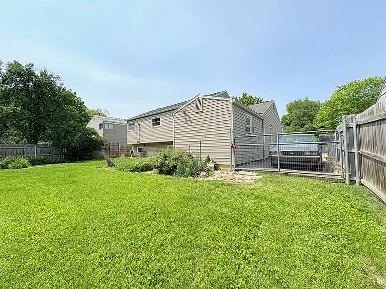 899 Bricker Blvd — Photo 47
