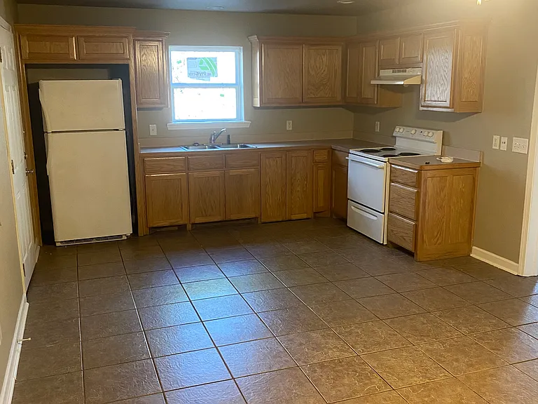 149 Bledsoe Cir #A — Photo 5