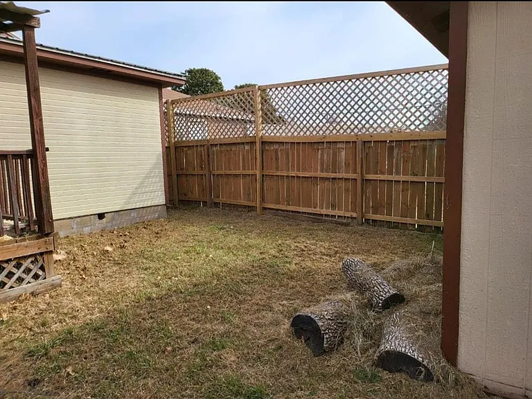411 Cooke St — Photo 21