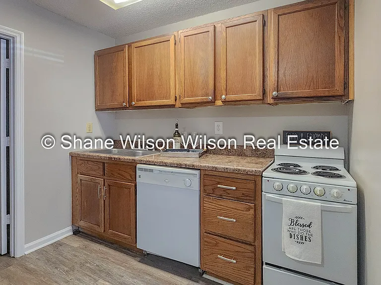 3356 Steeple Cir NE — Photo 6