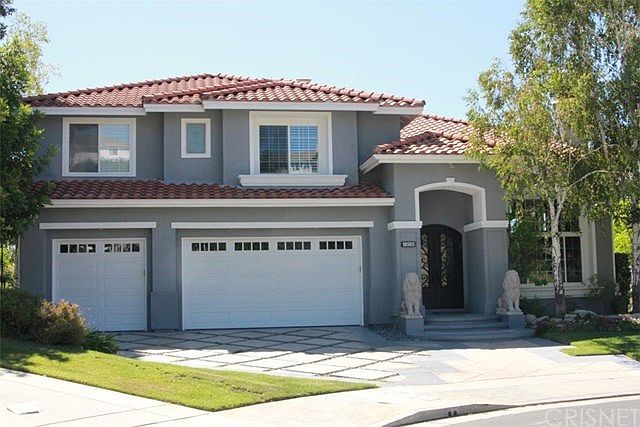 1st image of 18565 Doral Way